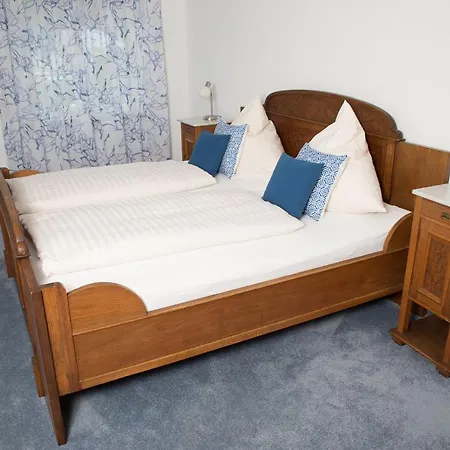 Gaestehaus-weingut Loersch 3*