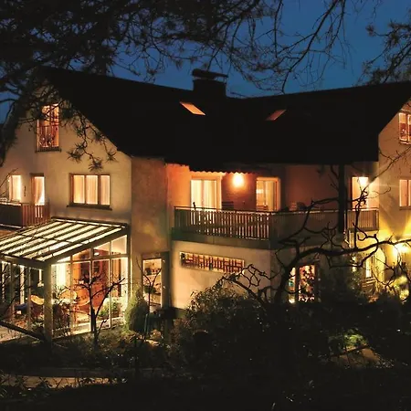 Gaestehaus-weingut Loersch Pensionat Leiwen